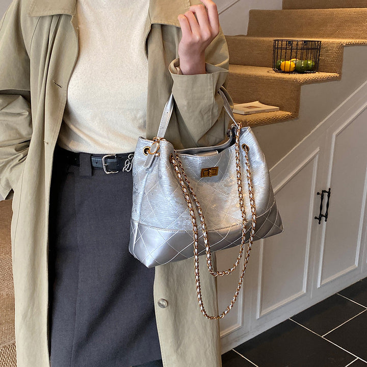 Damen elegante Handtasche mit edlen Kunstleder-Elementen Nord Taschen