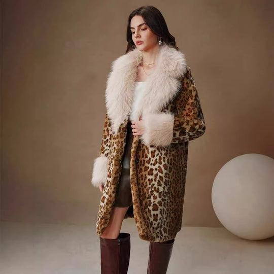 Damen Midilanger Kunstpelzmantel mit kontrastierendem Hochflor‑Schalkragen und Leopardenprint Nord Taschen