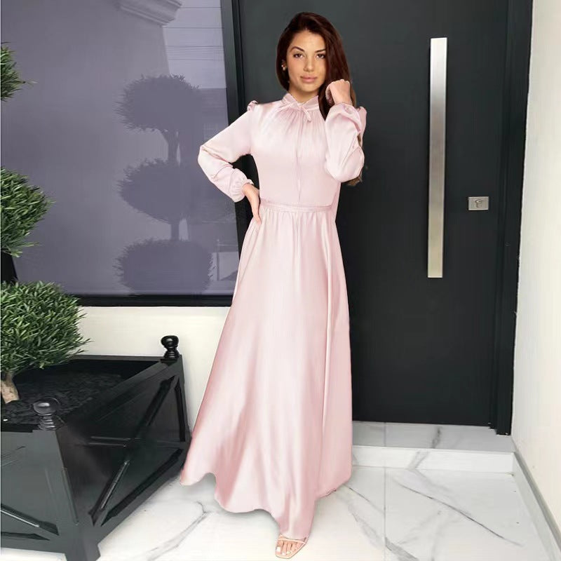 Damen Maxikleid aus fließendem Satin mit Stehkragen und Bindegürtel Nord Taschen