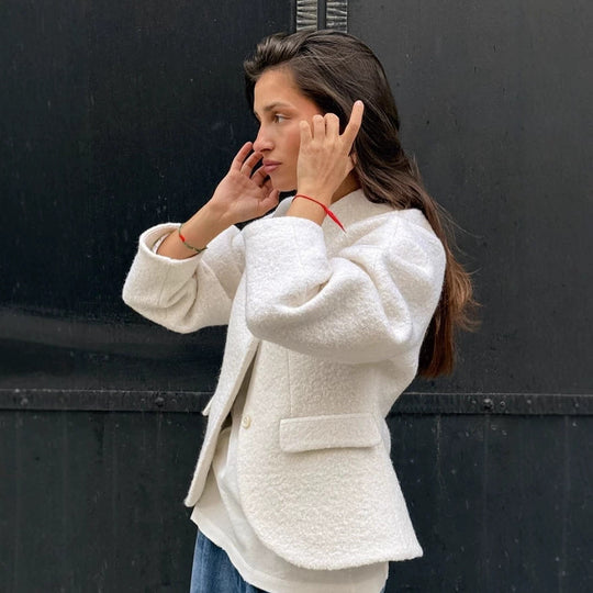 Damen Kurzjacke im Bouclé-Stil mit Oversize-Ärmeln und Pattentaschen Nord Taschen