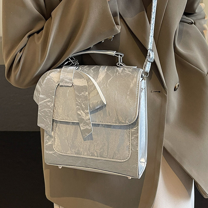 Damen Handtasche mit dekorativem Schleifendesign Nord Taschen