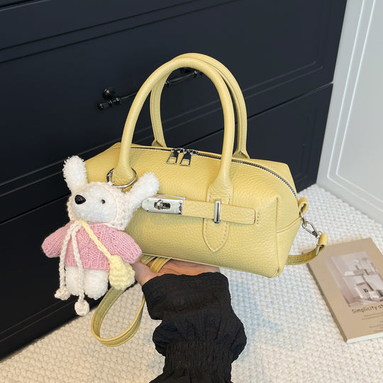 Damen elegante Handtasche mit abnehmbarem Kuscheltier-Anhänger Nord Taschen