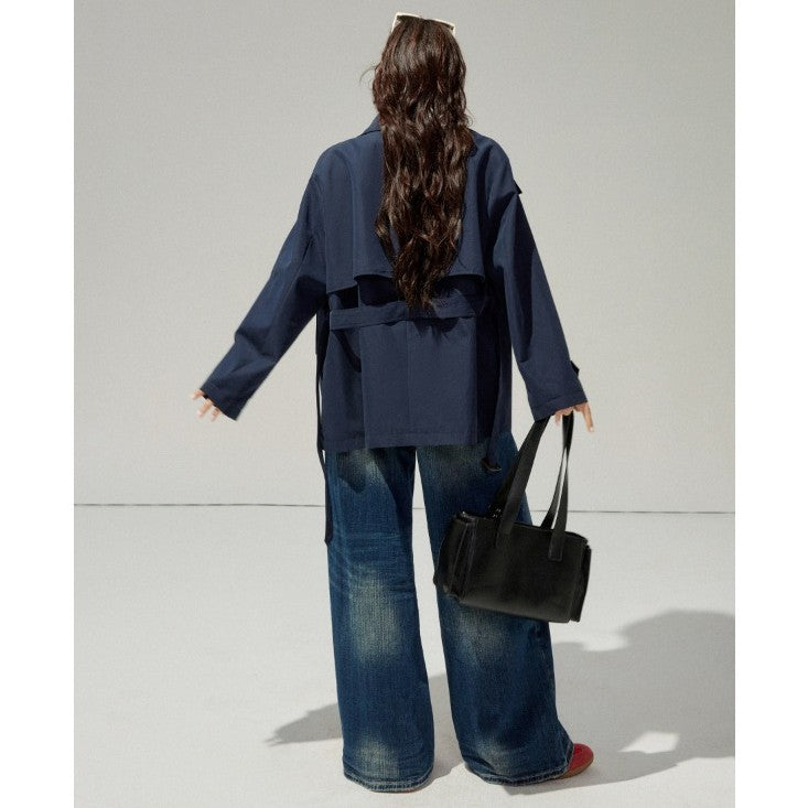 Damen Kurztrenchcoat mit taillierendem Gürtel und doppeltreiher Knopfleiste Nord Taschen