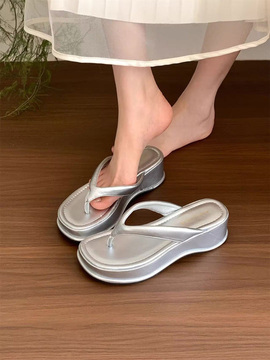 Damen trendige Wedge-Zehentrenner mit elegantem Obermaterial