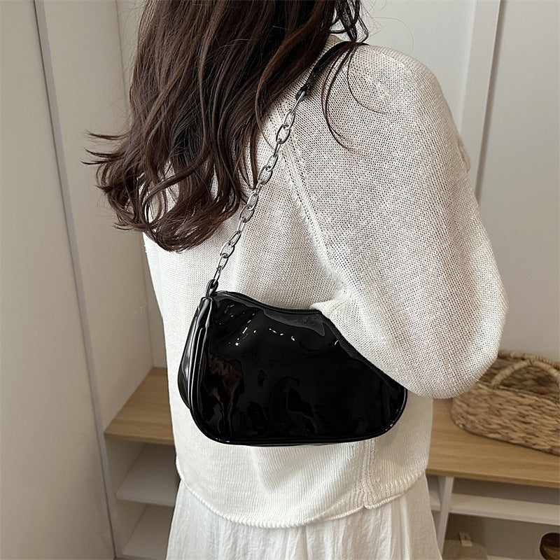 Damen Luxus Handtasche mit glänzender Oberfläche von Nord Taschen