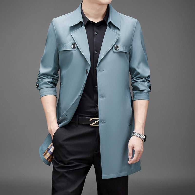 Herren Leichter City-Trenchcoat mit klassischem Revers, verstaubaren Ärmelriegeln und dezentem Innenkaromuster Nord Taschen
