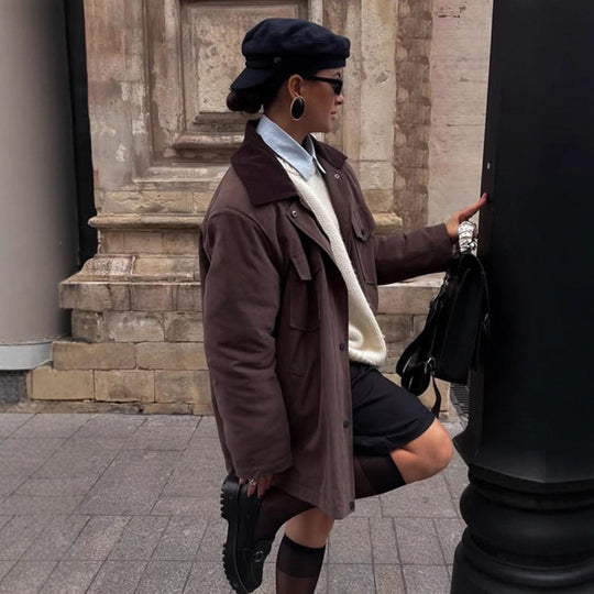 Damen Boxy-Utility-Kurzmantel mit kontrastkragen und aufgesetzten Pattentaschen Nord Taschen