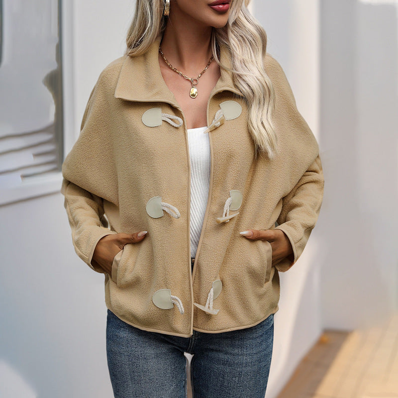 Damen Kurz geschnittene Teddy‑Fleece Jacke mit Knebelverschlüssen Nord Taschen