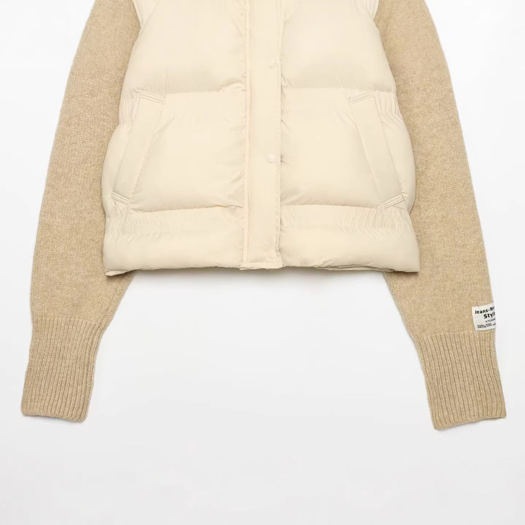 Damen Gepolsterte Cropped Hybrid-Jacke mit Strickärmeln und Stehkragen Nord Taschen