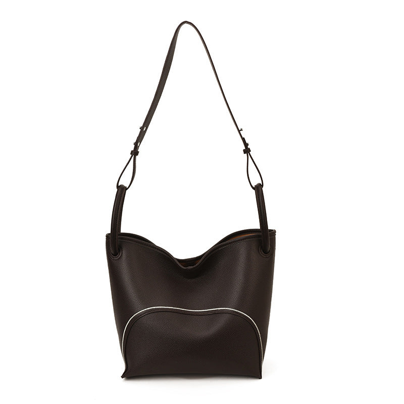 Damen Hobo-Tasche aus geschmeidigem Kunstleder mit modernen Akzenten Nord Taschen