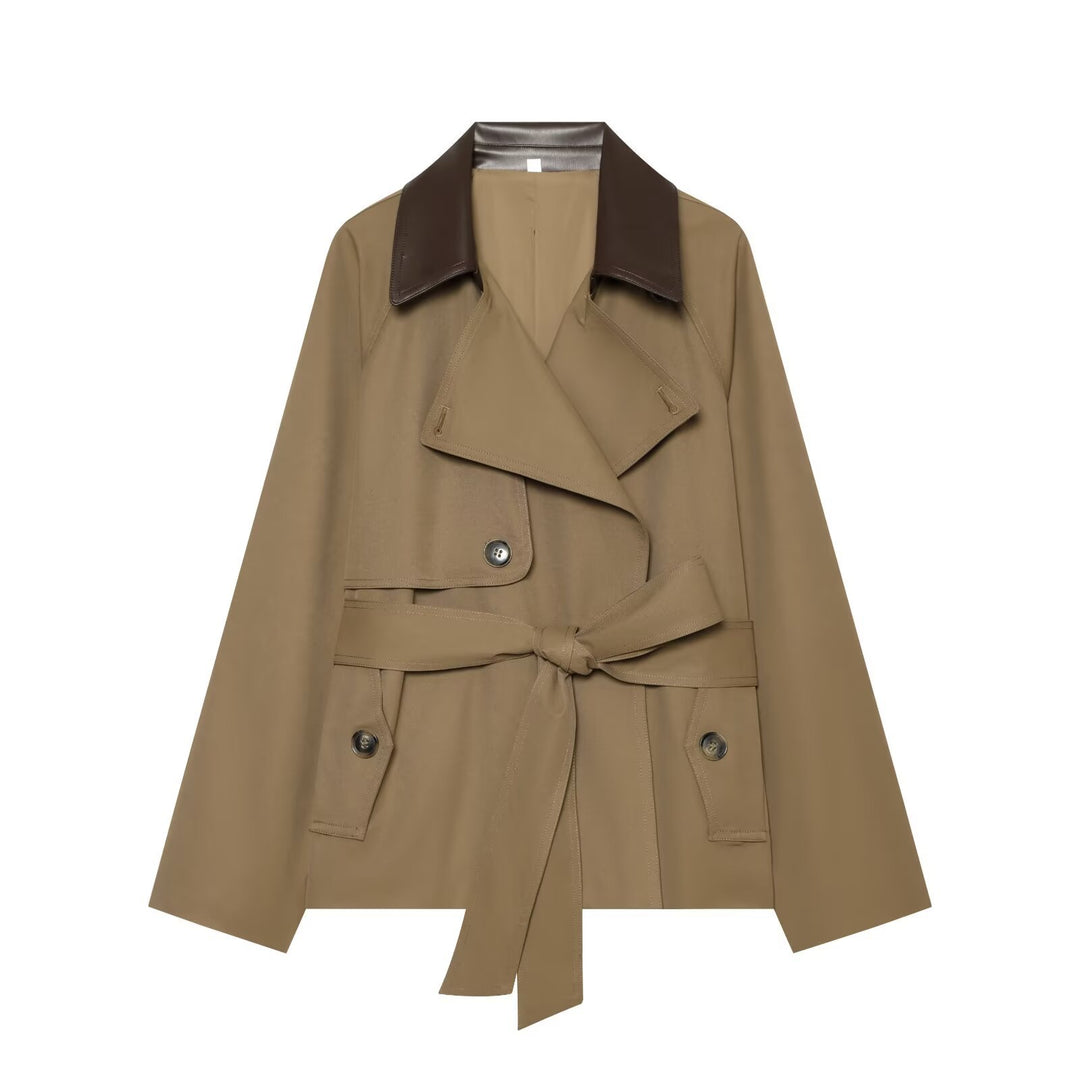 Damen kurz geschnittener Trenchcoat mit kontrastierendem Lederkragen und Taillengürtel Nord Taschen