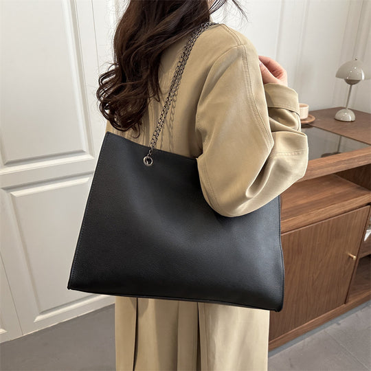 Damen elegante Tote-Bag mit praktischem Innenfach und stilvollem Kettenriemen Nord Taschen