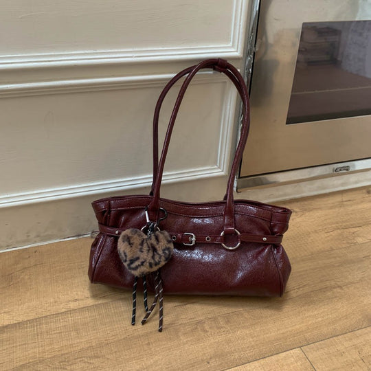 Damen elegante Handtasche mit charmantem Kuschelanhänger Nord Taschen