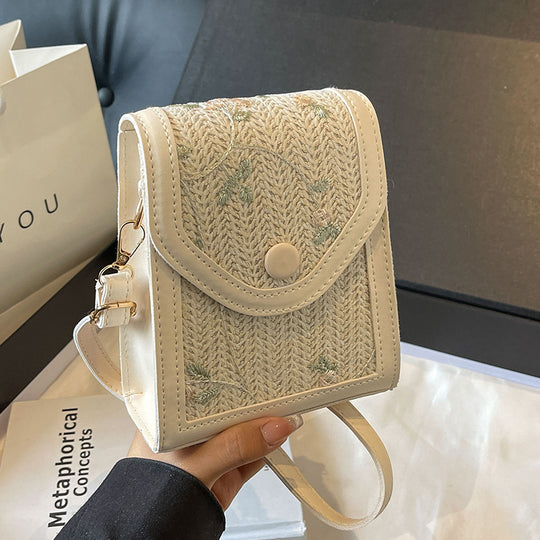 Damen Umhängetasche mit floralen Stickdetails und praktischem Klappverschluss Nord Taschen