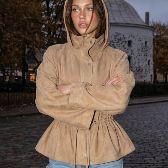 Damen Kurzjacke in Veloursleder‑Optik mit Kapuze und Taillenzug Nord Taschen