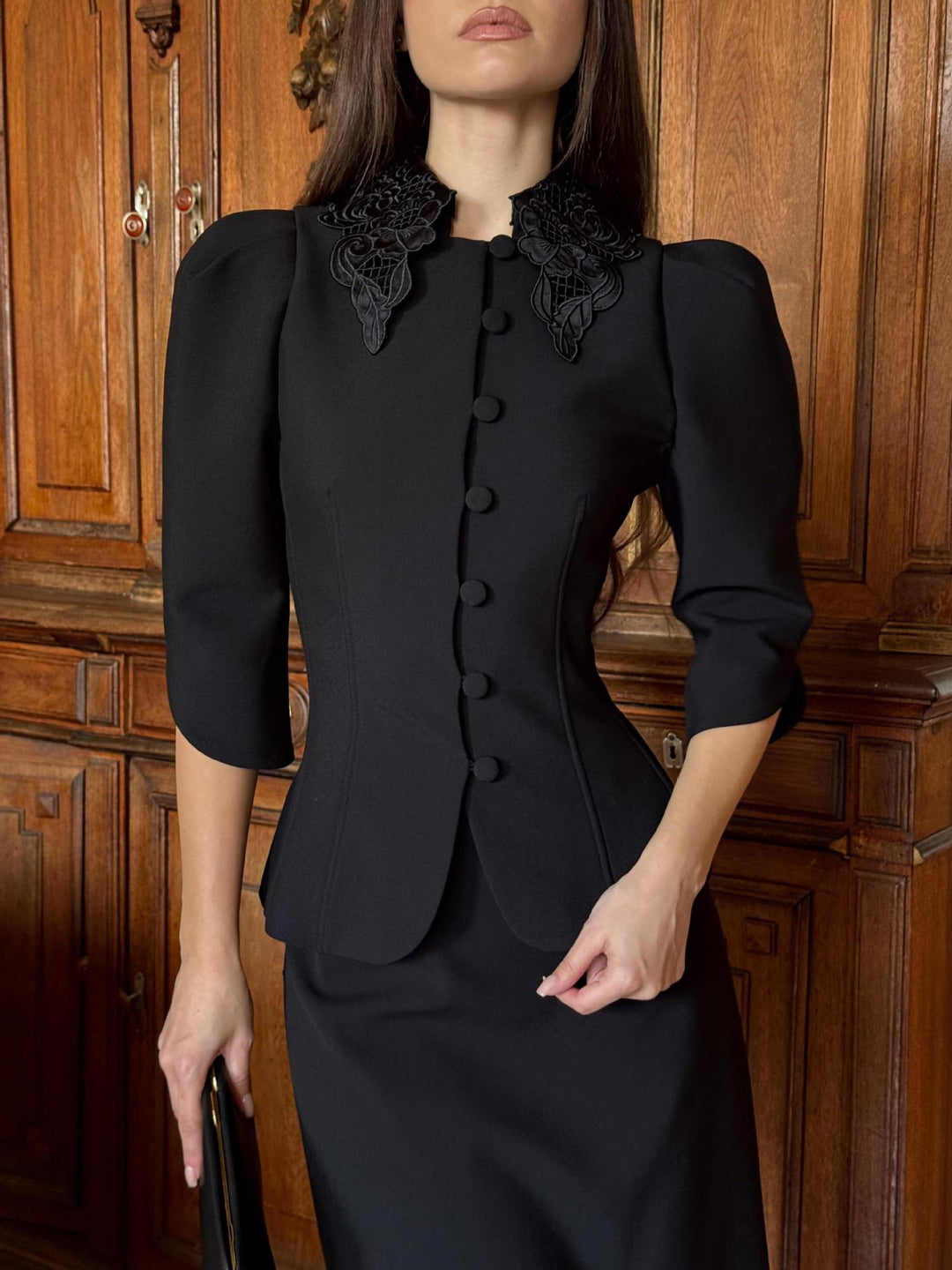 Damen Taillierter Blazer mit besticktem Schalkragen und Puffärmeln Nord Taschen