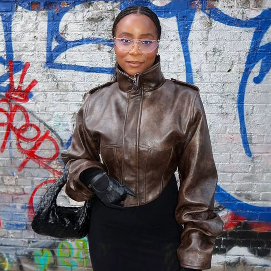Damen Cropped Kunstleder‑Corsagenjacke mit hohem Stehkragen und verlängerten Ärmeln Nord Taschen