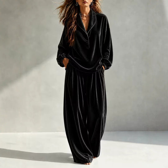 Damen Luxuriöses Velours-Loungewear-Set mit Schalkragen und weiter Palazzo-Hose Nord Taschen
