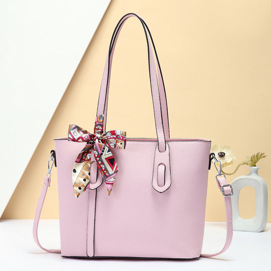 Damen elegante Schultertasche mit modischem Schal Nord Taschen