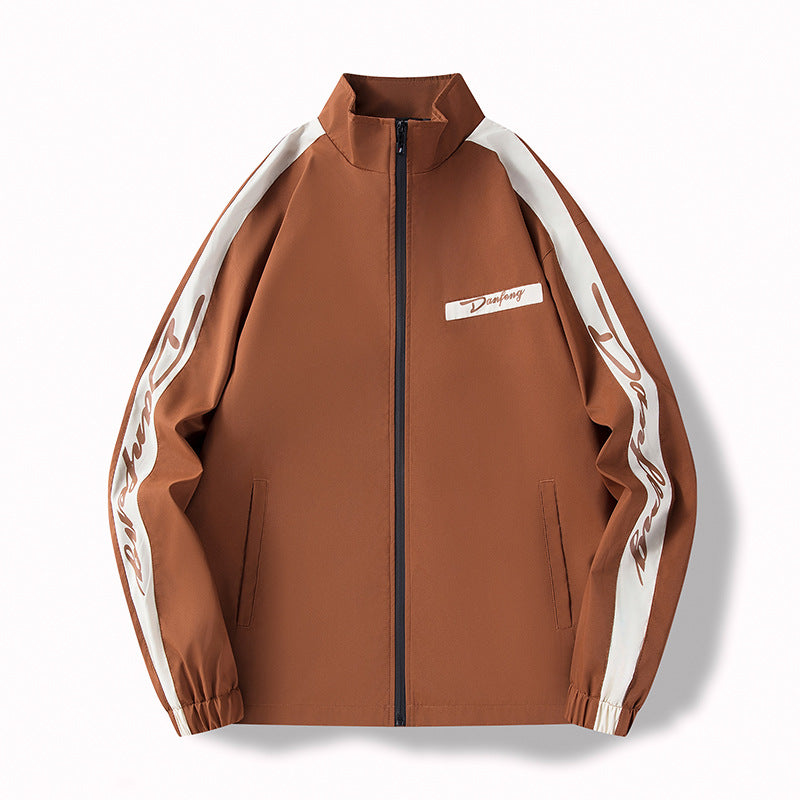 Herren Leichte Trackjacke im Retro‑Sportlook mit Stehkragen, durchgehendem Reißverschluss und Kontraststreifen Nord Taschen