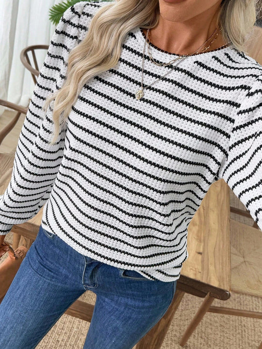 Damen Gestreiftes Feinstrick-Longsleeve mit strukturierter Masche und Rundhals Nord Taschen
