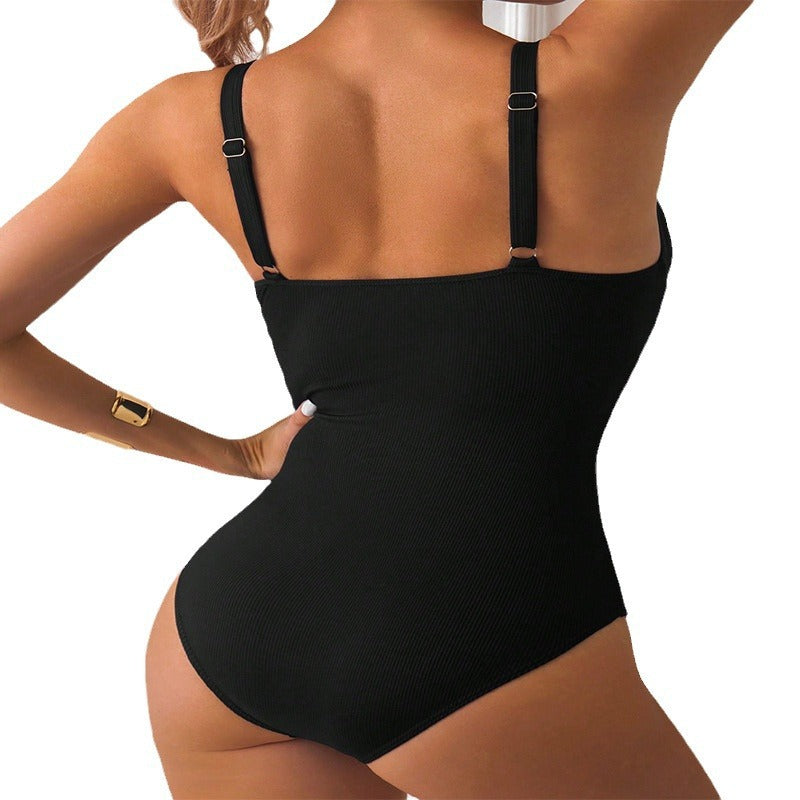 Damen Eleganter Einteiler Badeanzug mit aufregendem Cut-Out und ansprechendem Schmuckdetail Nord Taschen