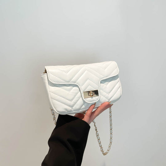 Damen modische Umhängetasche mit eleganter Steppstruktur und hochwertigem Metallverschluss Nord Taschen