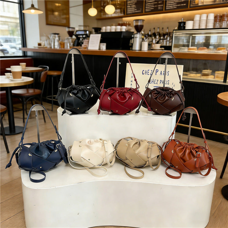 Damen Hobo-Tasche mit raffiniertem Kordelzug und eleganter Webstruktur Nord Taschen