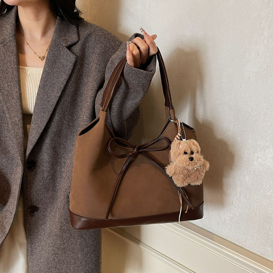 Damen modische Einkaufshandtasche mit verspieltem Anhänger Nord Taschen