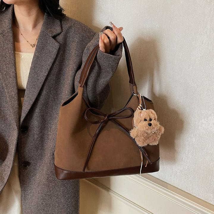 Damen modische Einkaufshandtasche mit verspieltem Anhänger Nord Taschen