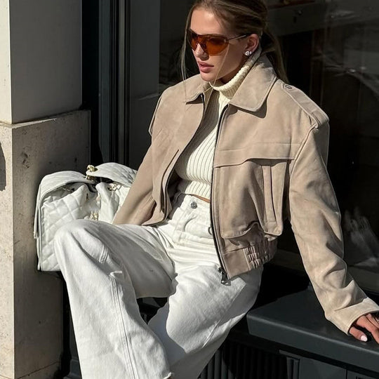 Damen Kurzblouson aus Veloursleder‑Optik mit Oversize‑Schulter und verdecktem Reißverschluss Nord Taschen