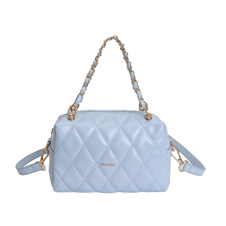 Damen modische Handtasche mit verspieltem Plüsch-Anhänger Nord Taschen