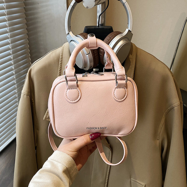 Damen Mini-Handtasche mit niedlichem Anhänger Nord Taschen