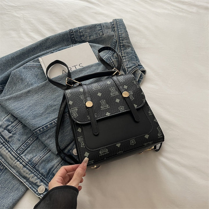 Damen Rucksackhandtasche mit verspieltem Anhänger Nord Taschen