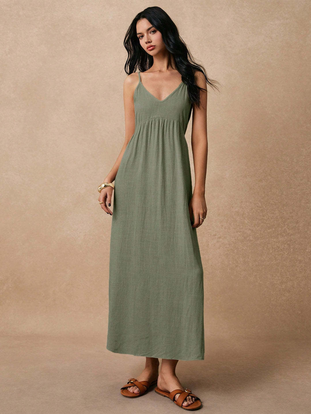 Damen Maxikleid mit feinen Spaghettiträgern und leichtem, atmungsaktivem Material Nord Taschen