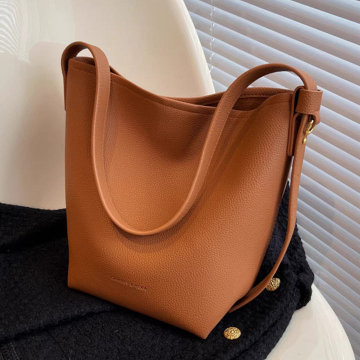Damen Hobo-Tasche mit abnehmbarem Innenbeutel und modernem Design Nord Taschen