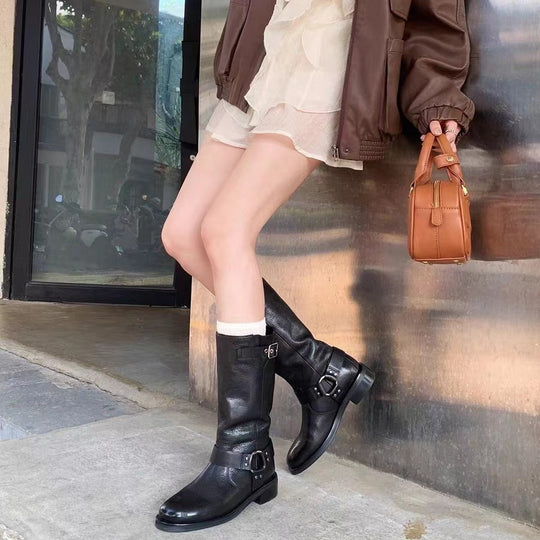 Damen Kniehohe Bikerstiefel aus Leder mit Harness‑Riemen & verstellbarer Schaftschnalle Nord Taschen