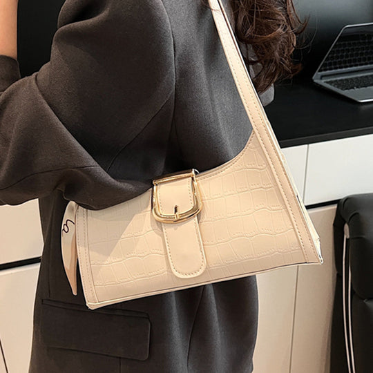 Damen Handtasche mit elegantem Kettenverschluss und modischem Design Nord Taschen