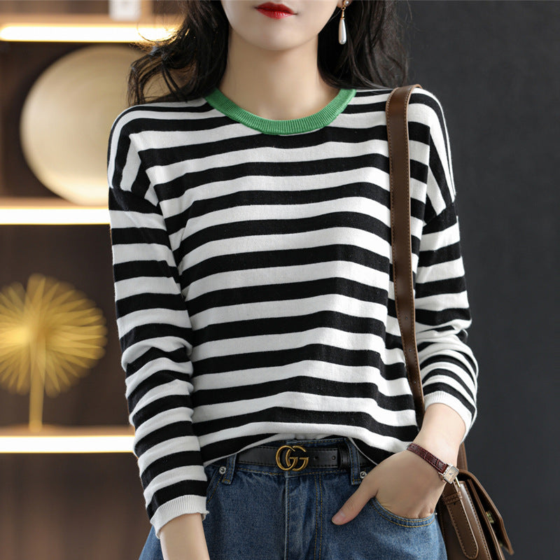 Damen Maritim-inspiriertes gestreiftes Feinstrick-Shirt mit weitem Boot-Ausschnitt und Kontrastkante Nord Taschen