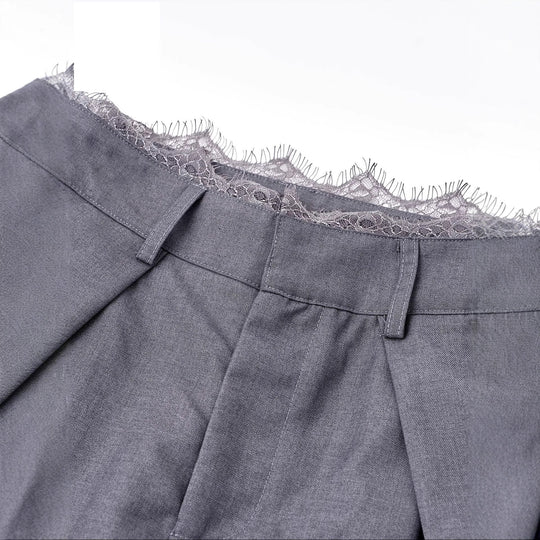 Damen Stylische High-Waist-Hose mit dekorativem Bund Nord Taschen