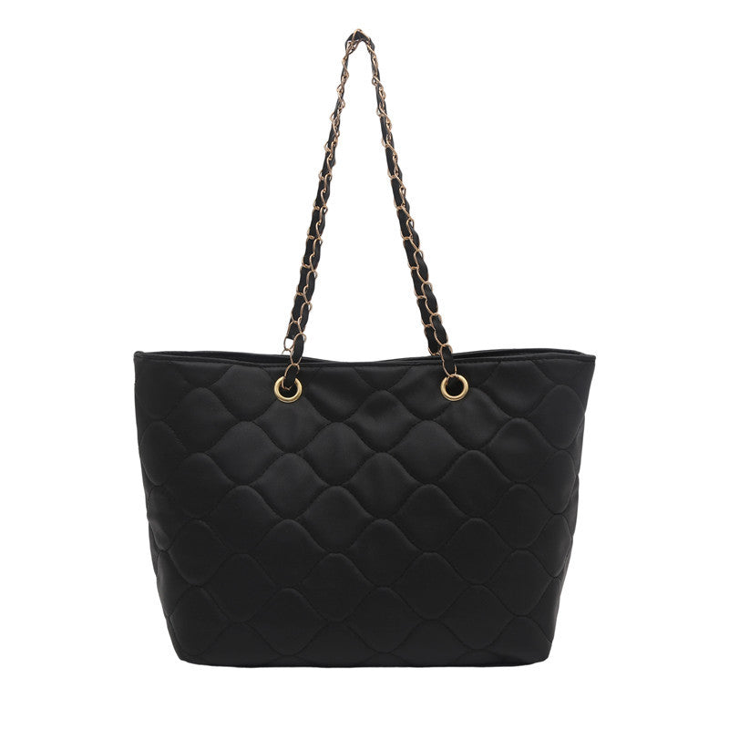 Damen Hobo-Tasche mit stilvollem Steppmuster und goldenen Kettenakzenten Nord Taschen