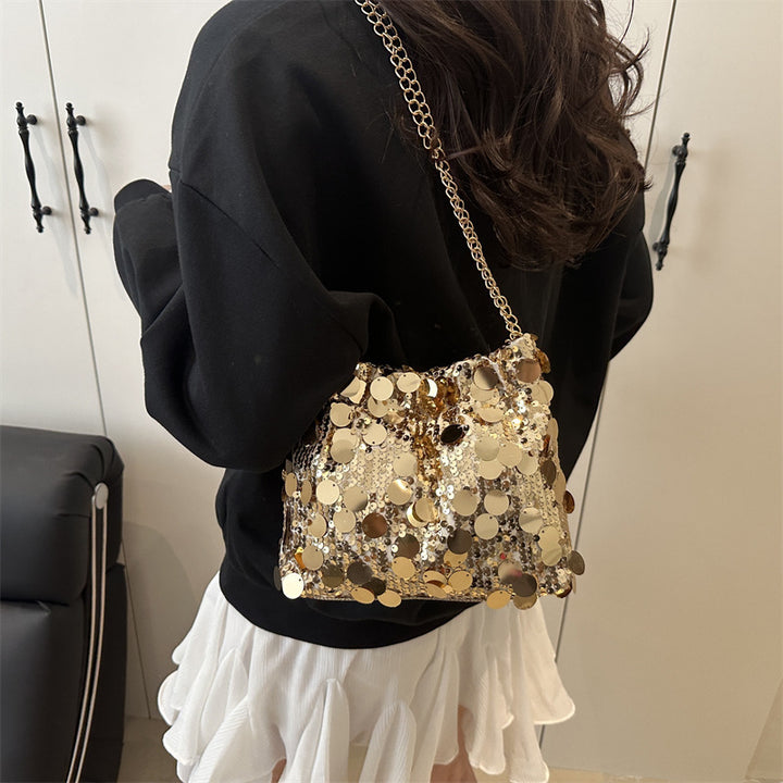 Damen elegante Umhängetasche mit funkelnden Pailletten und goldener Kette Nord Taschen