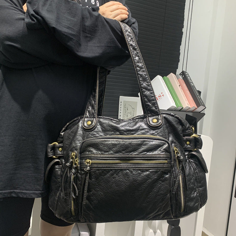 Damen Hobo-Tasche mit eleganten Reißverschlussfächern und modischem Look Nord Taschen