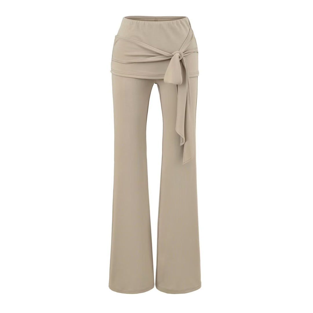 Damen dreiteiliges Lounge-Set mit kurzem Knopfcardigan, Spitzentop und Wickel-Schlaghose Nord Taschen