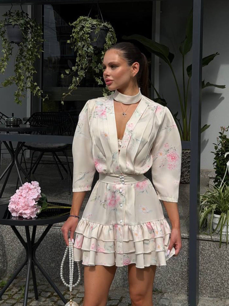 Damen Blumiges Chiffon-Minikleid mit V-Ausschnitt, Taillengürtel & Volantstufen Nord Taschen