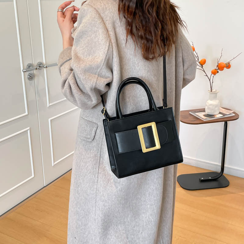 Damen-Handtasche mit dekorativer Schnallenapplikation Nord Taschen