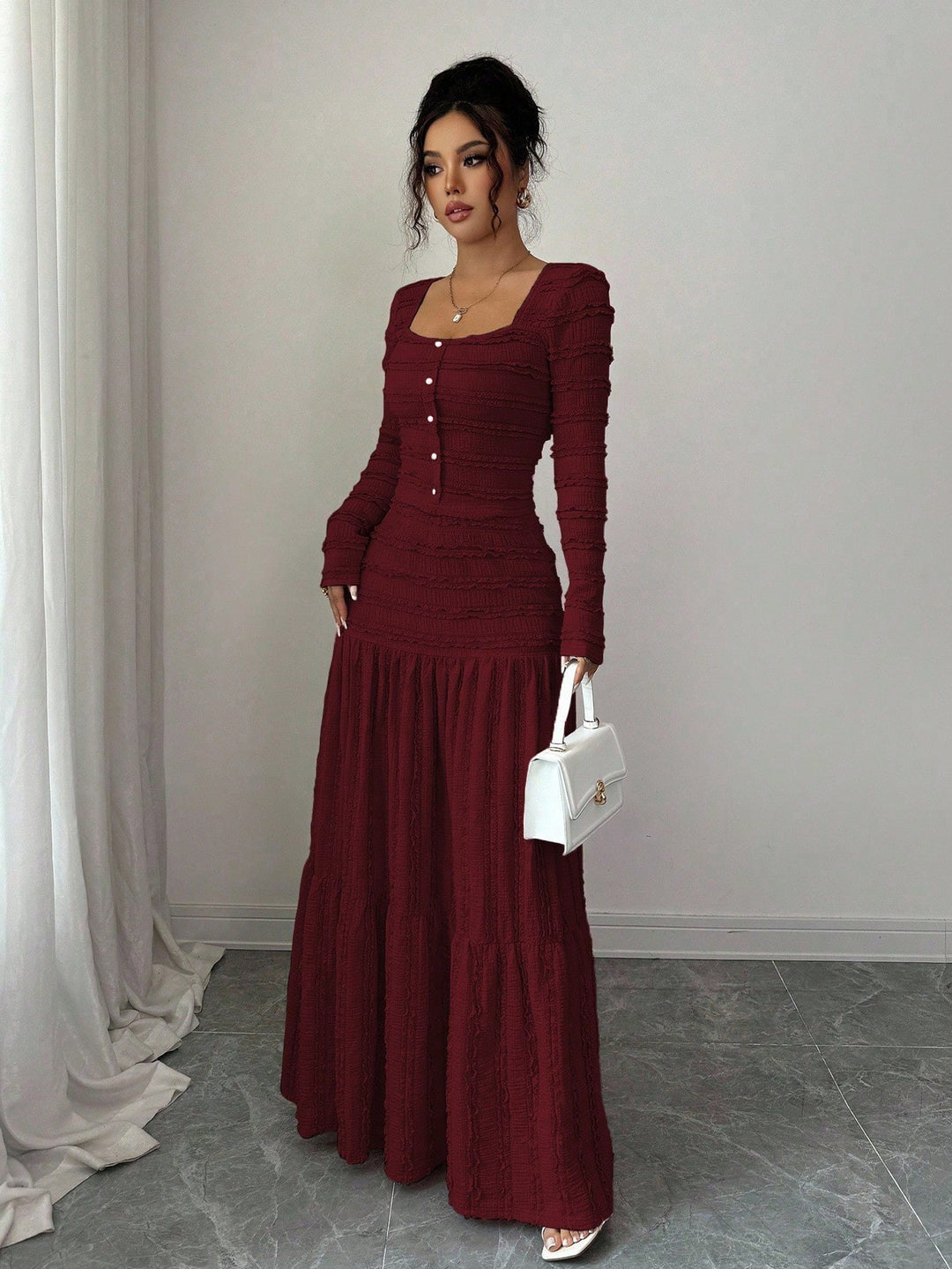 Damen Figurbetontes Rüschen‑Maxikleid mit Quadrat-Ausschnitt und Knopfleiste Nord Taschen