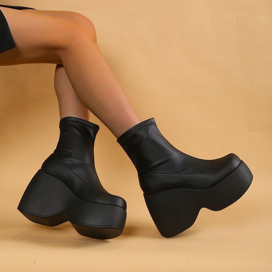 Damen Plateausock-Boots mit skulpturaler Keilsohle und Stretchschaft Nord Taschen