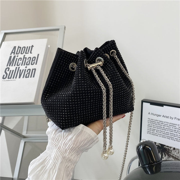 Damen Glamouröse Beuteltasche mit Strassverzierung Nord Taschen