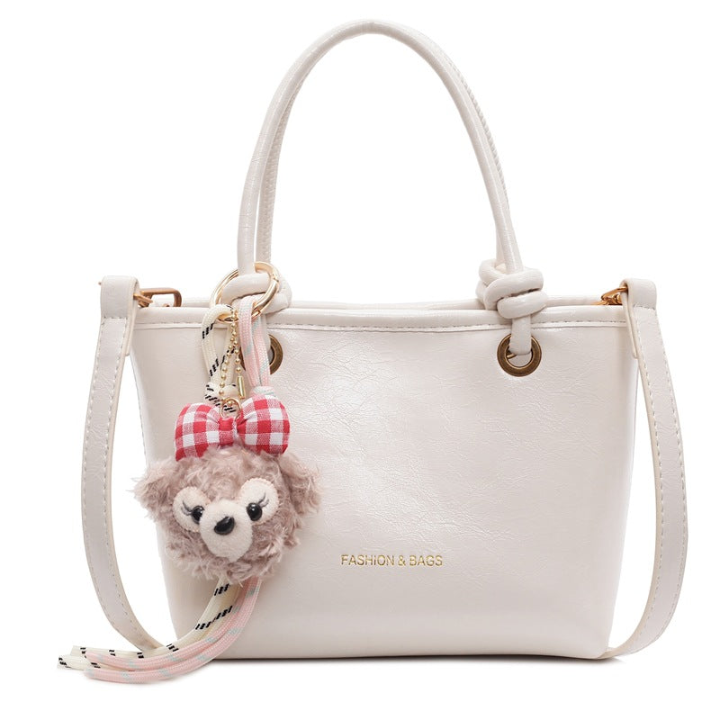 Damen Modische Handtasche mit verspieltem Tieranhänger Nord Taschen